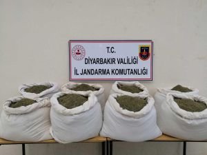 Diyarbakır'da 322 kilogram esrar ele geçirildi