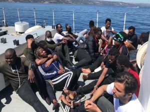 Sahil Güvenlik Komutanlığı: 66 düzensiz göçmen kurtarıldı