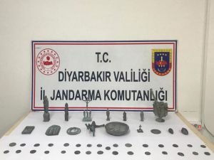 Diyarbakır’da 48 tarihi eser ele geçirildi