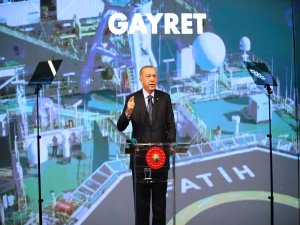 Erdoğan: Birileri istemese de biz 3 kıtanın merkezi Türkiye’yi küresel bir üretim ve teknoloji üssü hâline dönüştürmekte kararlıyız.