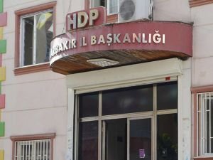 HDP Diyarbakır İl Binasında polis arama yaptı