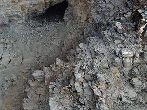Tunceli'de PKK'lılarca kullanılan sığınak ve mağara imha edildi