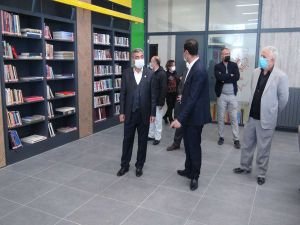 HÜDA PAR Batman İl Başkanı Şahin İl Halk Kütüphanesini ziyaret etti