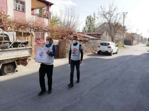Yetimler Vakfı, Aksaray'daki yetim ailelere yardımda bulundu