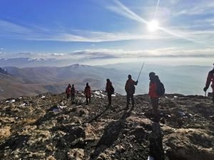 Van UMKE Erek Dağı'na "tırmanma yürüyüşü" gerçekleştirdi