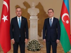 Dışişleri Bakanı Çavuşoğlu, Azerbaycanlı mevkidaşıyla görüştü