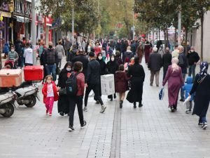 İstanbullular: WhatsApp'ın özel hayatı ihlal etmesi tedirginlik oluşturuyor