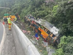 Brezilya'da otobüs kazası: 14 ölü 32 yaralı