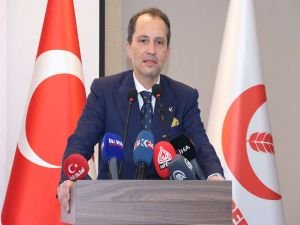 Yeniden Refah Partisi Genel Başkanı Erbakan: Sivil anayasa son derece önemli