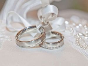 Toplumda sağlam evlilikler kurma konusunda sıkıntılar yaşanıyor