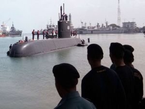 Kaybolan denizaltıda bulunan 53 mürettebat için umutlar tükeniyor