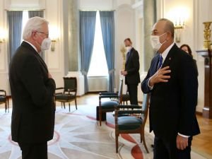 Bakan Çavuşoğlu Almanya Cumhurbaşkanı Steinmeier’la görüştü