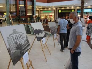 Diyarbakır'ın Fethi'nin yıldönümü nedeniyle kentin bazı noktalarında resim sergisi açıldı