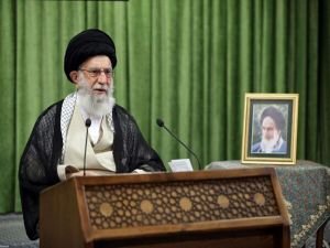 Hamaney: Seçim sandığı ile meyve sandığını ayırt edemeyenler İran'daki seçimleri eleştiriyor