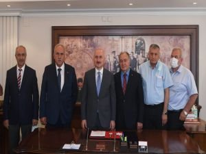 Bakan Karaismailoğlu, Türkiye Yol-İş Sendikası’nı ziyaret etti