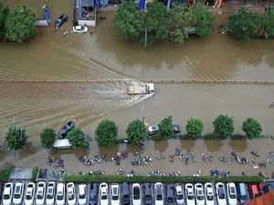 Çin’de sel felaketi: 33 kişinin cansız bedenine ulaşıldı