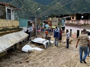 Venezuela'da sel nedeniyle 19 kişi öldü