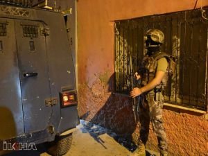 Adana'da uyuşturucu satıcılarına operasyon: 10 gözaltı