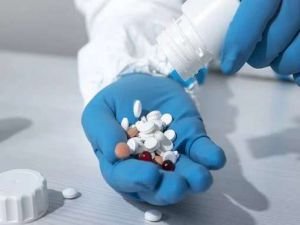 Avrupa İlaç Ajansı Covid-19'un tedavisi için iki ilacın kullanımını tavsiye etti