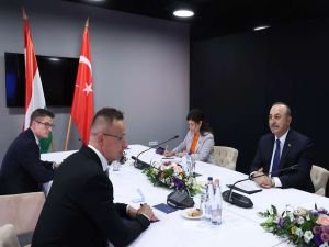 Bakan Çavuşoğlu, Macaristan Dışişleri Bakanı Szijjarto ile görüştü