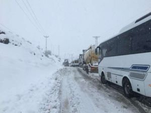 75 devlet ve il yolu ulaşıma kapatıldı