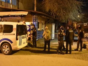 Adana'da kıraathanede silahlı kavga: 3 yaralı