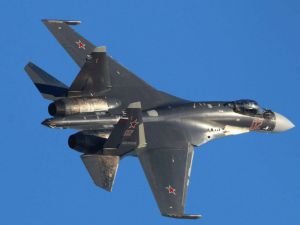 Rusya'da Su-30 savaş uçağı düştü