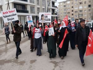 Vanlı ailelerin HDP il binası önündeki eylemi 31’inci hafta da devam etti