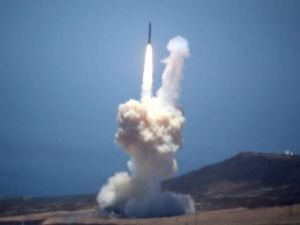Kuzey Kore yeni balistik füze denemesi yaptı