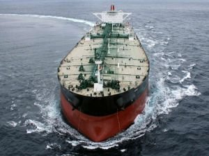 İran: Dünya pazarına petrol vermeye hazırız