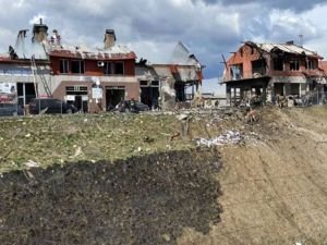 Lviv'e füze saldırısı: 7 ölü