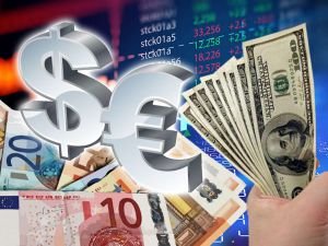 Dolar yükselişini sürdürüyor