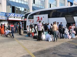 Kurban Bayramı dönüşünde İstanbul Otogarı'nda yoğunluk