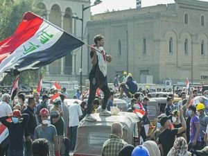 Irak Meclisi'ndeki oturumlar askıya alındı