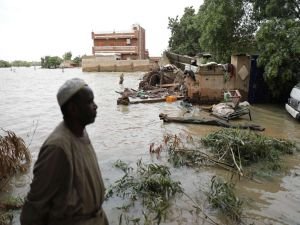 Sudan'da sellerin etkili olduğu bölgelerde OHAL ilan edildi