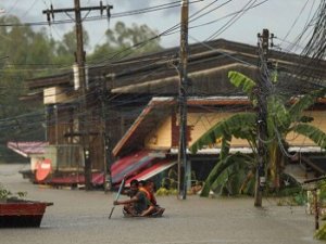 Tayland şiddetli yağmura teslim