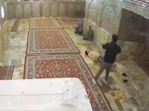 İran'daki türbeyi kana bulayan saldırgan hastanede öldü