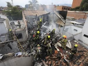 Kolombiya'da uçak kazası: 8 ölü
