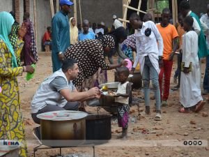 Burundi'nin Cibitoke bölgesine ilk defa yardım ulaştıran Avrupa Yetim Eli gönüllüleri oldu