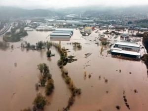 Bosna Hersek'te şiddetli yağışlar etkili oluyor