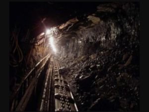 Doğu Türkistan'da maden çöktü: 18 kişi mahsur kaldı