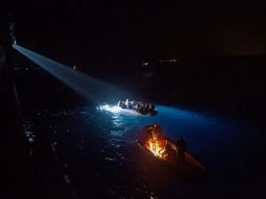 Yunanistan düzensiz göçmenleri yine ölüme terk etti