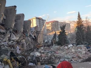 Kahramanmaraş'ta 2 bin 500 bina yıkıldı