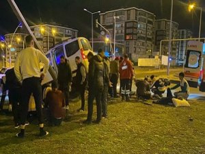 Diyarbakır'da trafik kazası: 6 Yaralı
