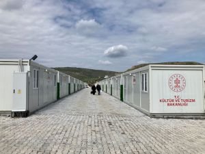 Malatya’da 2 noktada kurulan konteyner kentler hizmete açıldı