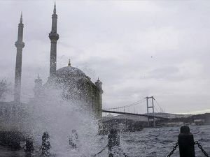 İstanbul'da sağanak etkili oldu