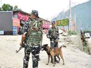 Keşmir'de 3 işgalci Hint askeri öldürüldü