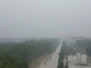 Çin'de sel nedeniyle 'kırmızı' alarm