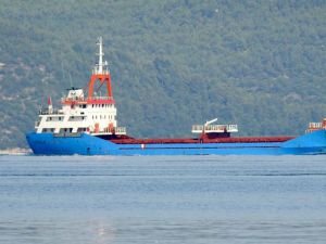 Rusya Karadeniz'de bir gemiye uyarı ateşi açtı