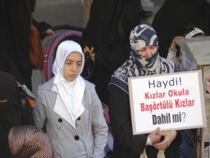 Bakan Tunç'tan başörtüsü açıklaması: Yıllarca keyfi uygulamayla kadınlarımıza zulmedildi